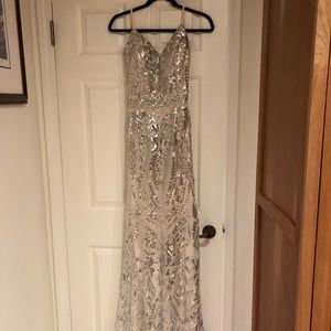 SEQUENCE GOWN